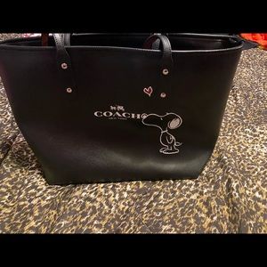 Coach hand bag snoopy collection black tote